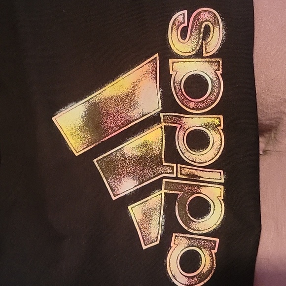 NWT ADDIAS t-shirt - Picture 3 of 3